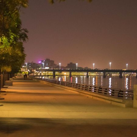 River Front Property Ahmedabad Exterior foto