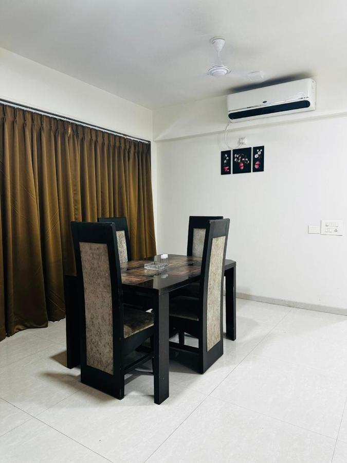 River Front Property Ahmedabad Exterior foto