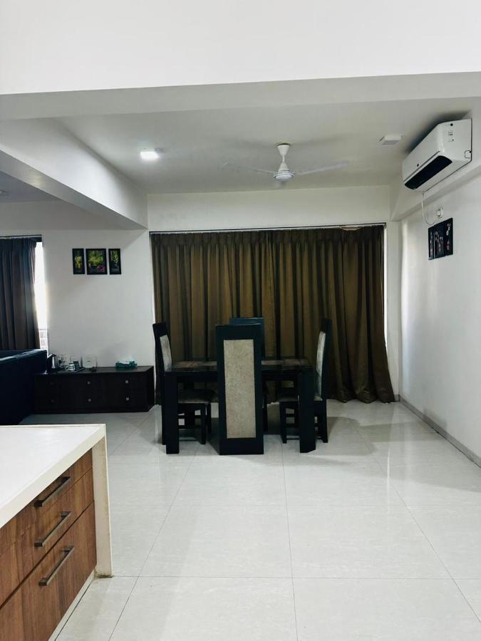 River Front Property Ahmedabad Exterior foto